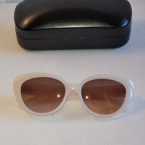$108 *NWT* COACH Oversized Square Sunglasses (1 Milky Ivory) - Picture 5 of 9